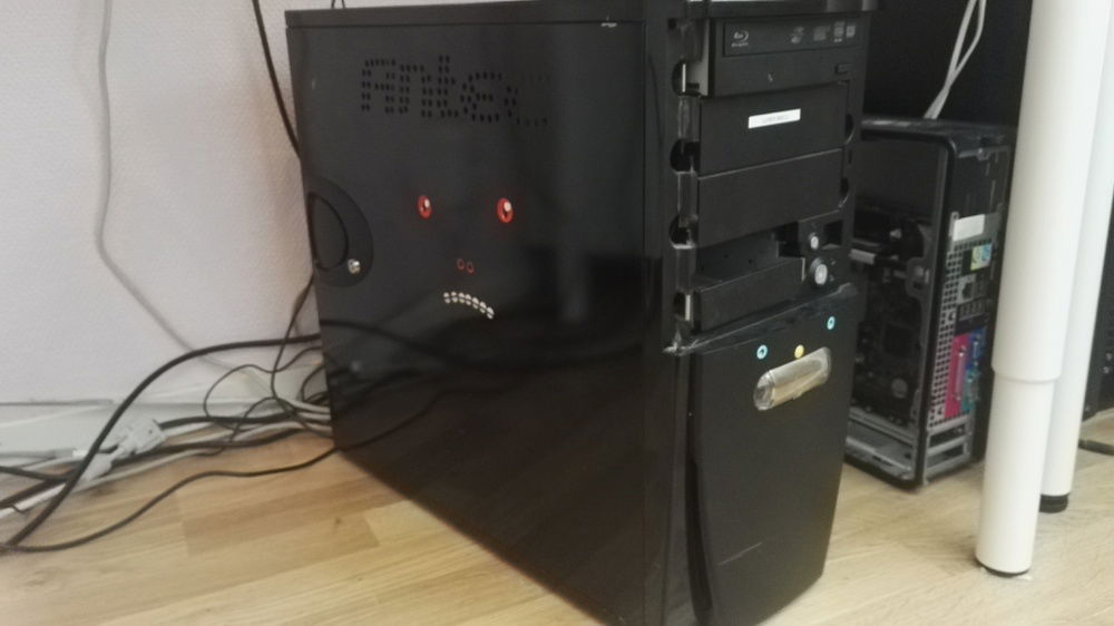 The case has a couple faces :)