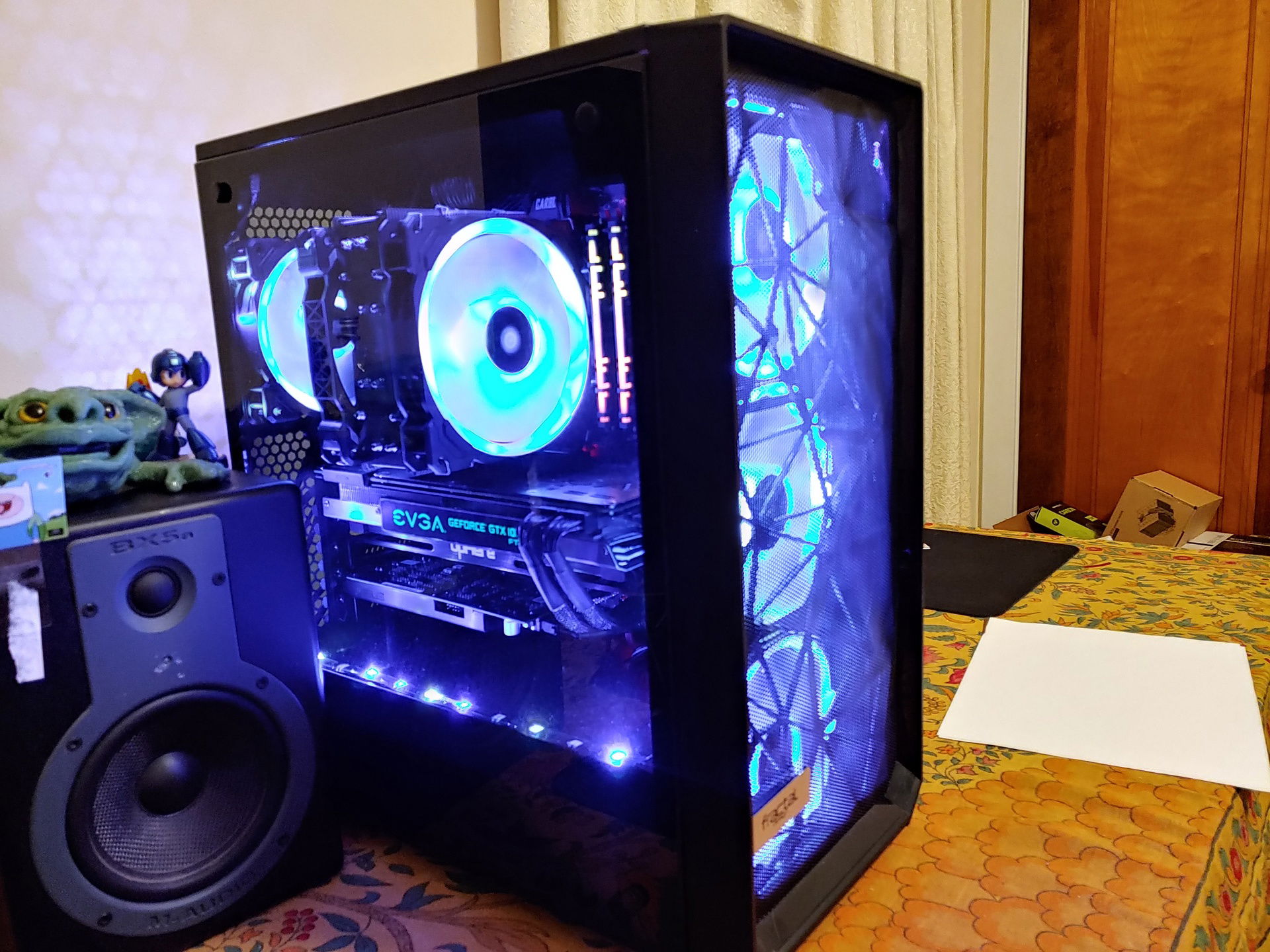 Fractal Design Meshify C White Tempered Glass ミドルタワー型PC