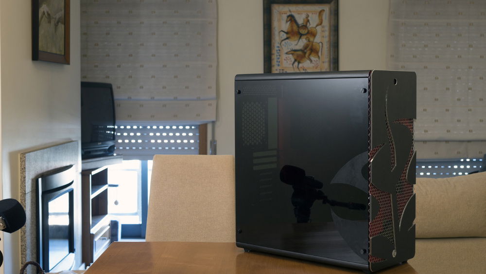 Left tempered glass view before recording video episode