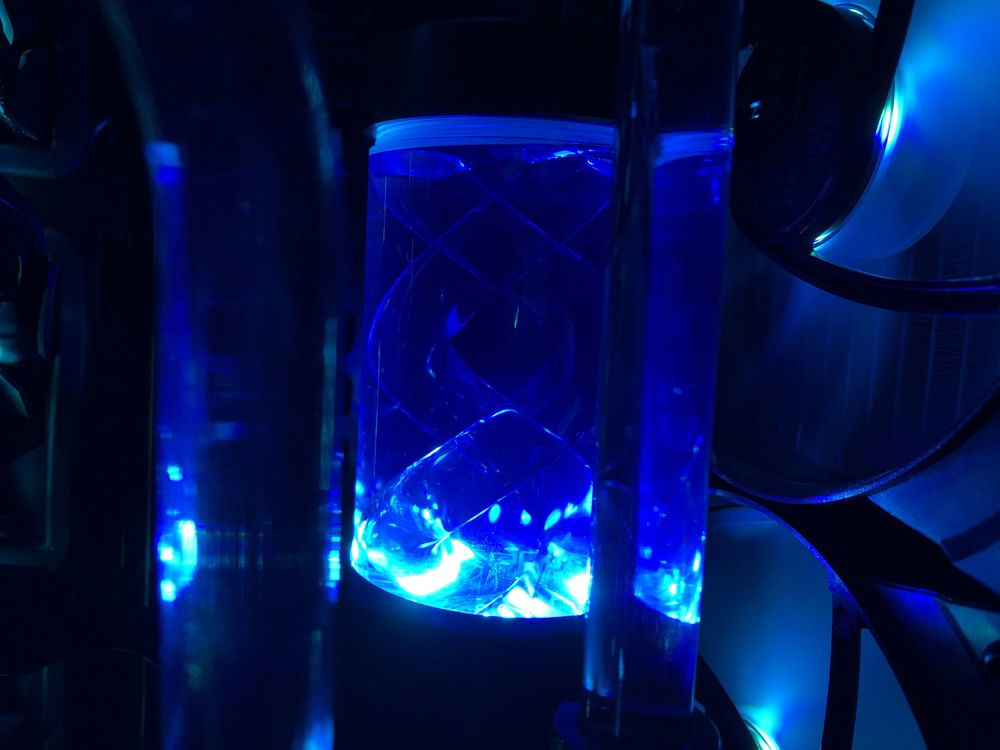 FrozenQ Double Helix reservoir insert