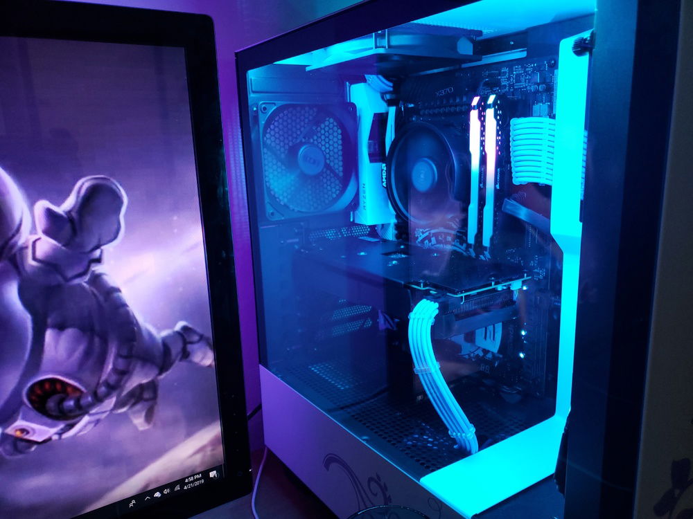 Asrock x370 Taichi. 1600x. 16GB Corsair Pro RGB 3000mhz. RX570.