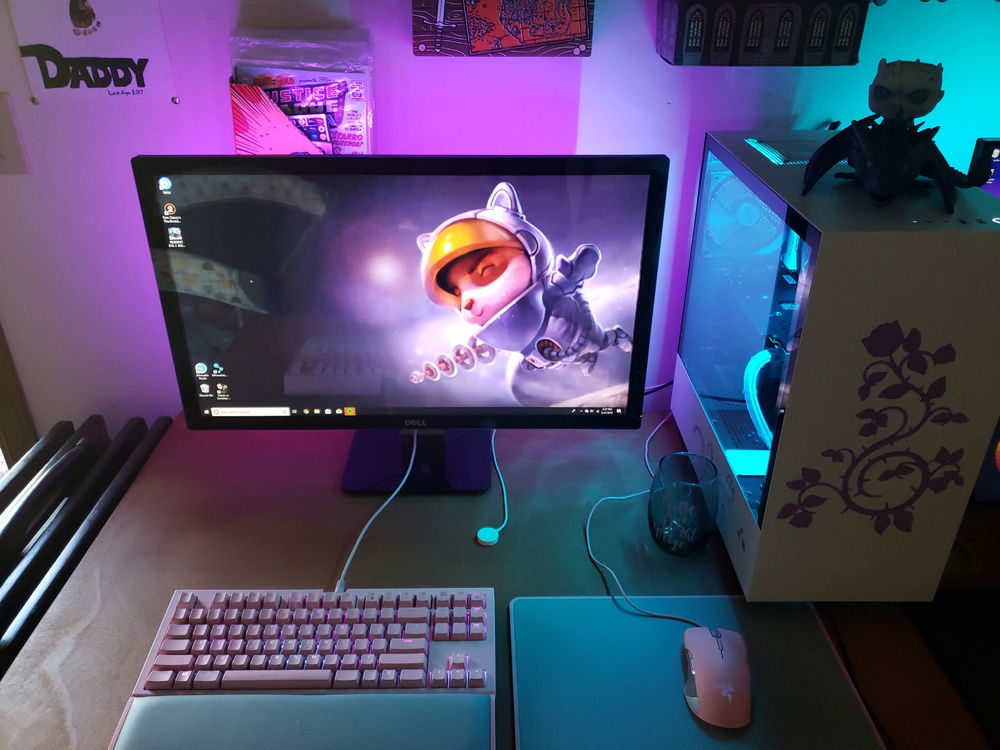 Wife's Setup. Razer Quartz MnK. Apple Watch charger. 27" 60hz 1080p IPS. Superlux HD668b.