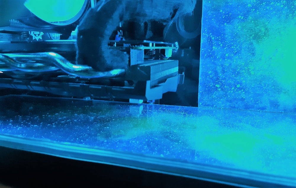 no PSU shroud! it's a "hide-all-the-ugly-front-panel-cabel-shroud"!