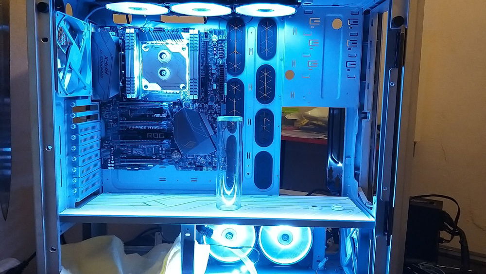 The complete look so far. Tons of space.... for now