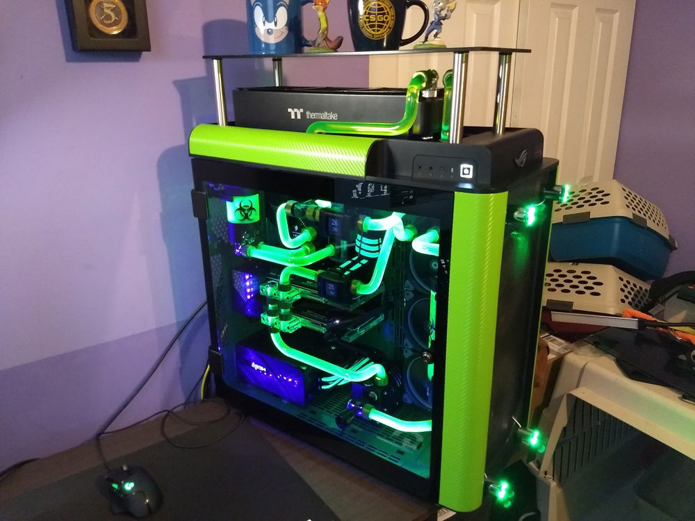 Complete and Finished Built. Here is the result. Notice the green carbon fiber and the led standoff.