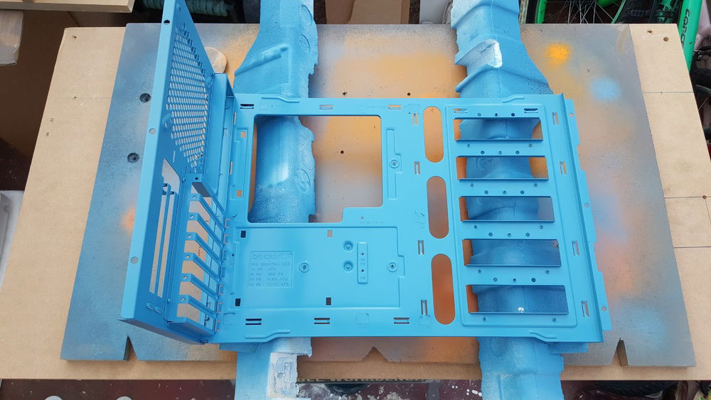 Motherboard tray