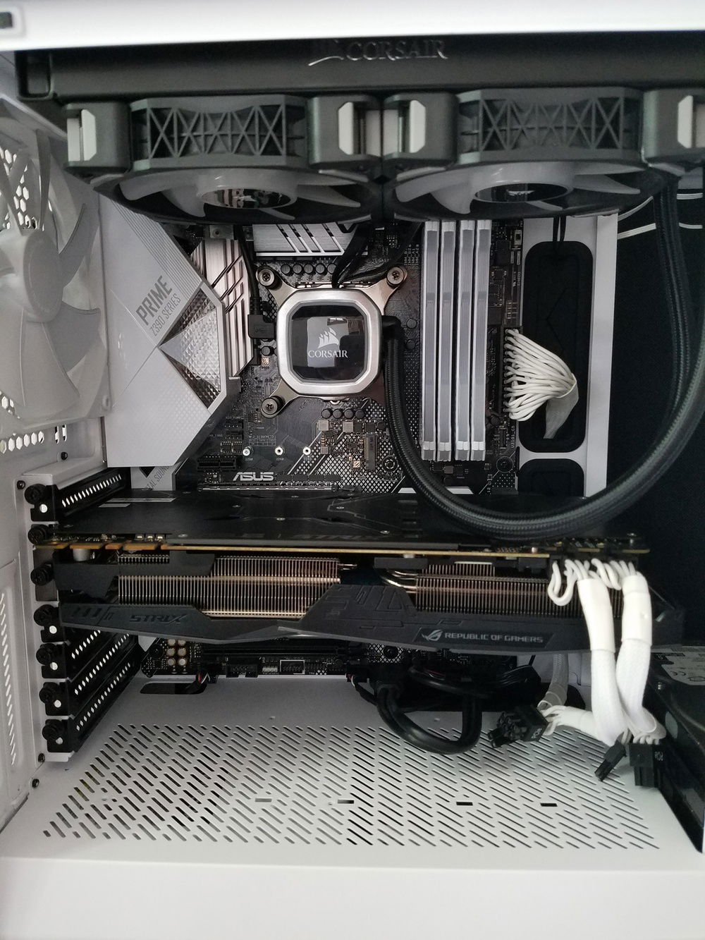 Asus ROG STRIX 1080 TI OC

11GB 352-Bit GDDR5X
Core Clock 1594 MHz (OC mode)
1569 MHz (Gaming mode)
Boost Clock 1708 MHz (OC mode)
1683 MHz (Gaming mode)
1 x DVI-D 2 x HDMI 2.0 2 x DisplayPort 1.4
3584 CUDA Cores
PCI Express 3.0