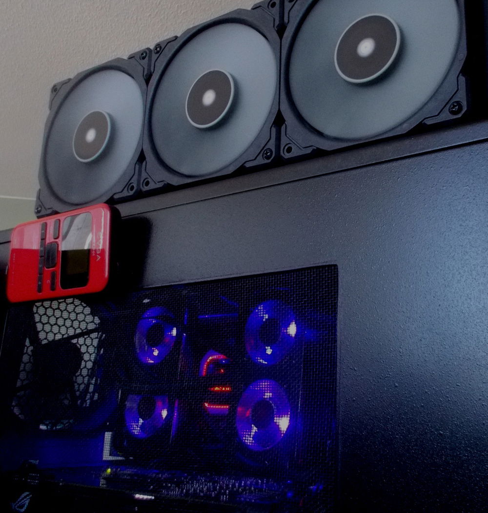 side panel view with H150i Pro rad on top