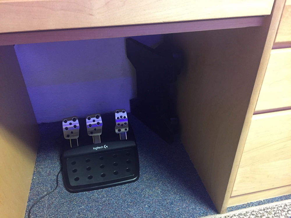 Logitech G920 racing pedals