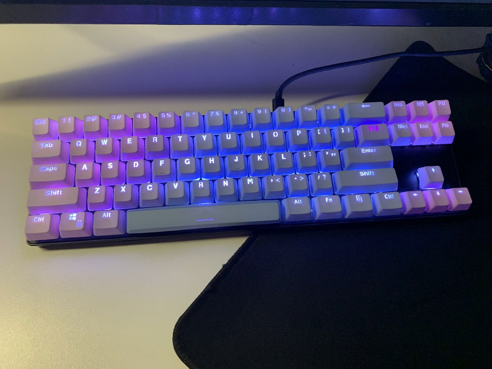 drevo keyboard with YMDK Sunset Gradient Keycaps