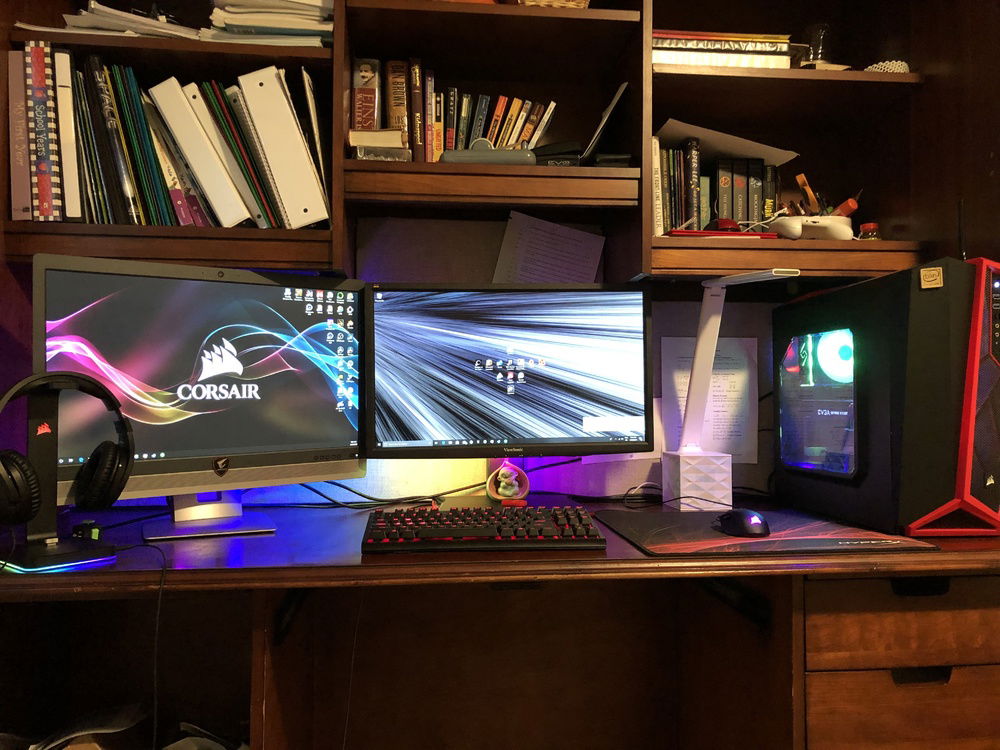 My full setup, although I don’t like the bookshelf on top