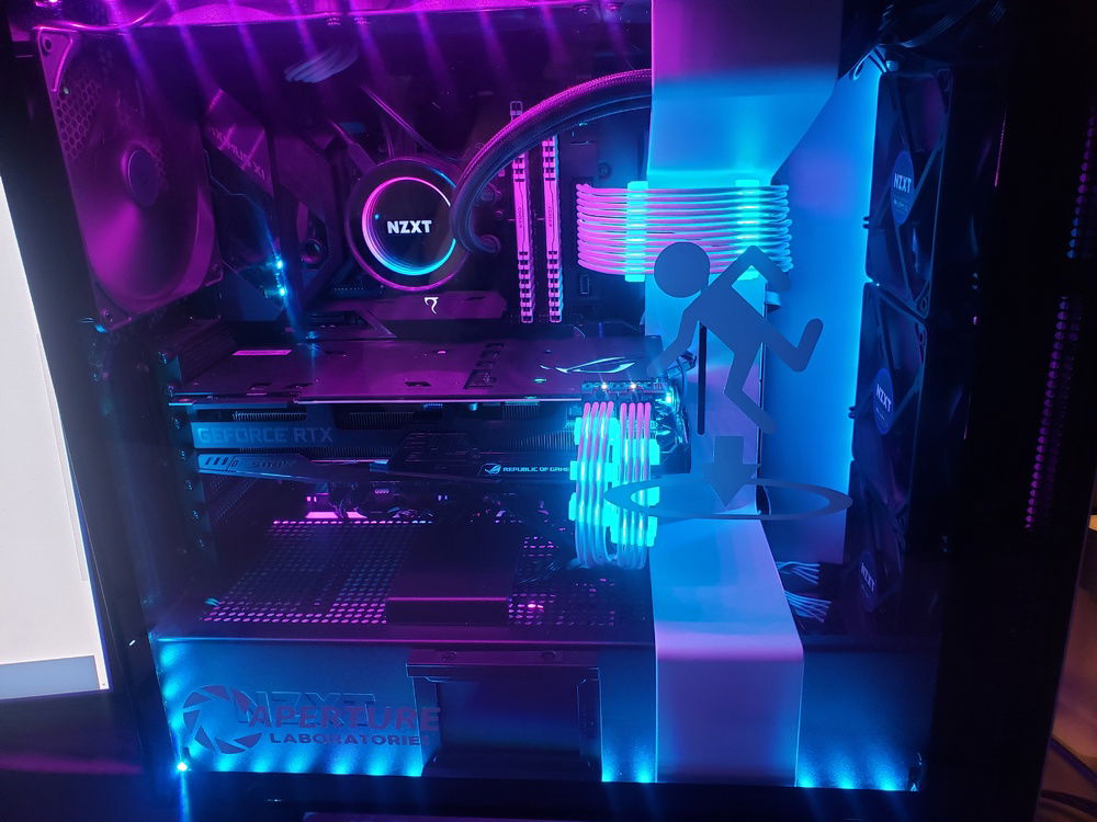 Much prettier with the RGB combs.