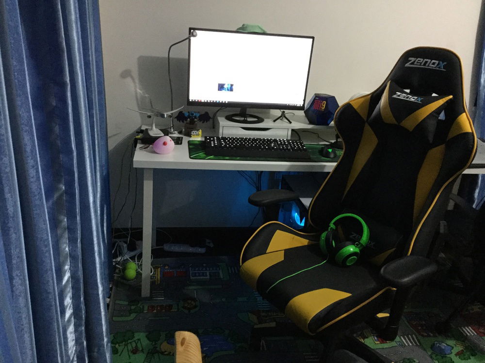 A full shot with all of my stuff and the junk on my desk