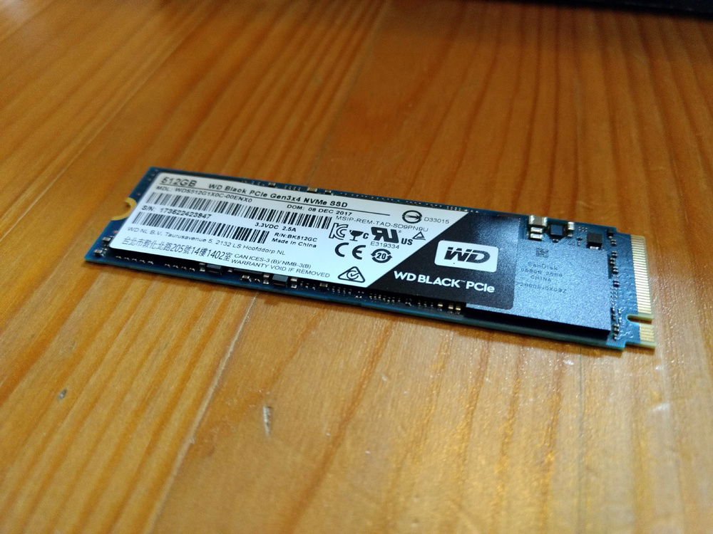 This thing is the bees knees. 512Gb of PCIex4 NVMe SSD Goodness from WD.