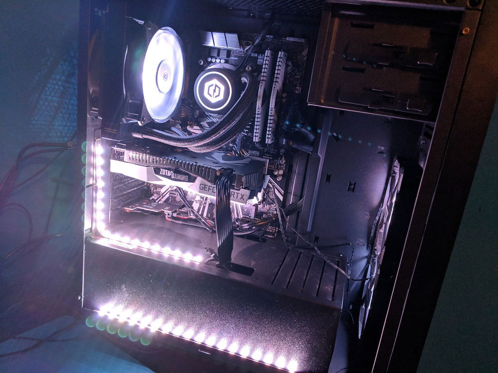 Those 2 cables by the front fans are ugly, I know. One day I will move them and route them out of the way