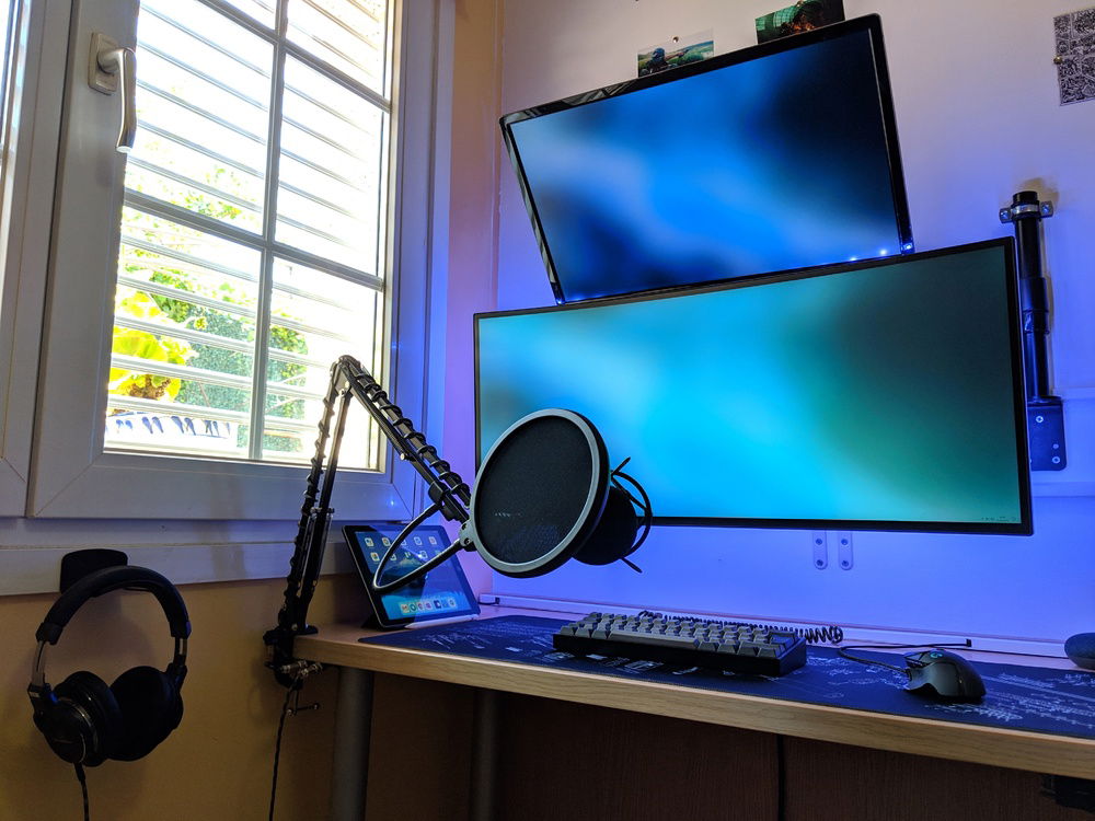 Stacked horizontal monitors for entertainment.