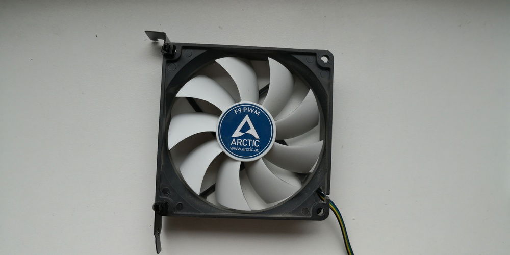 SATA controller card fan detail