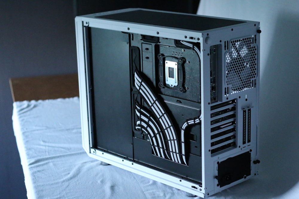 A shot of the cable managment behind the motherboard tray.