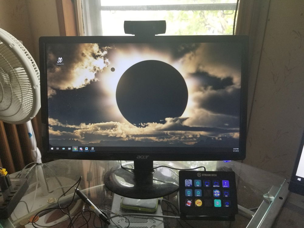 Monitor, Webcam and Stream Deck
