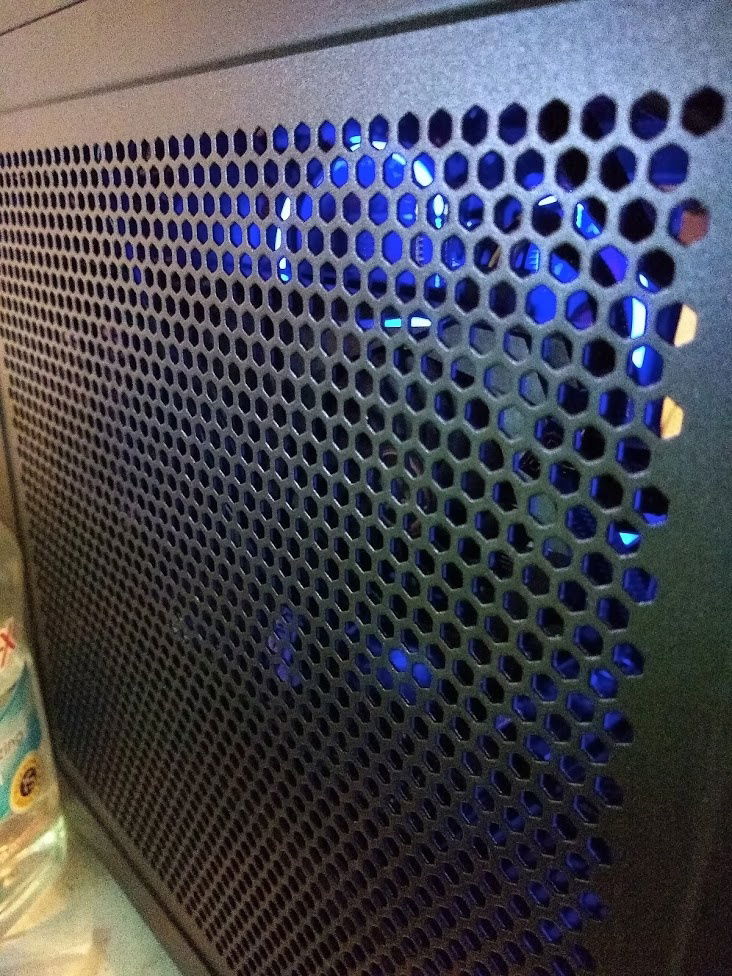 Side view of the graphics card side in the light, without the filter on.