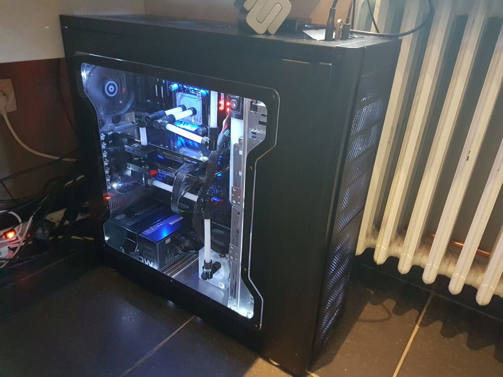 Isn't this just the best cable management?