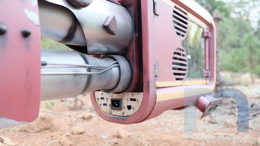 Using salvaged repulserlifts from an abandon's sail barge, I managed to get it off the ground!