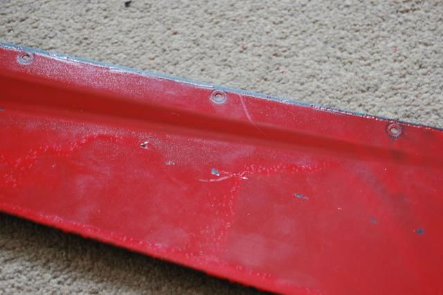 Bad paint runs.  Doesn't even look like primer was used.  No preparation at all.