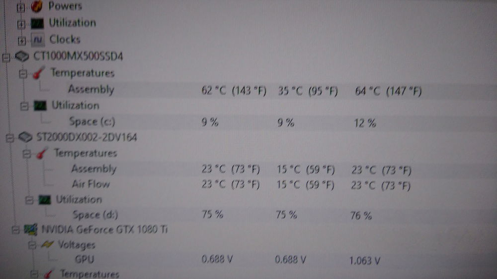Diskmark temps in HW montior (no heatsink)