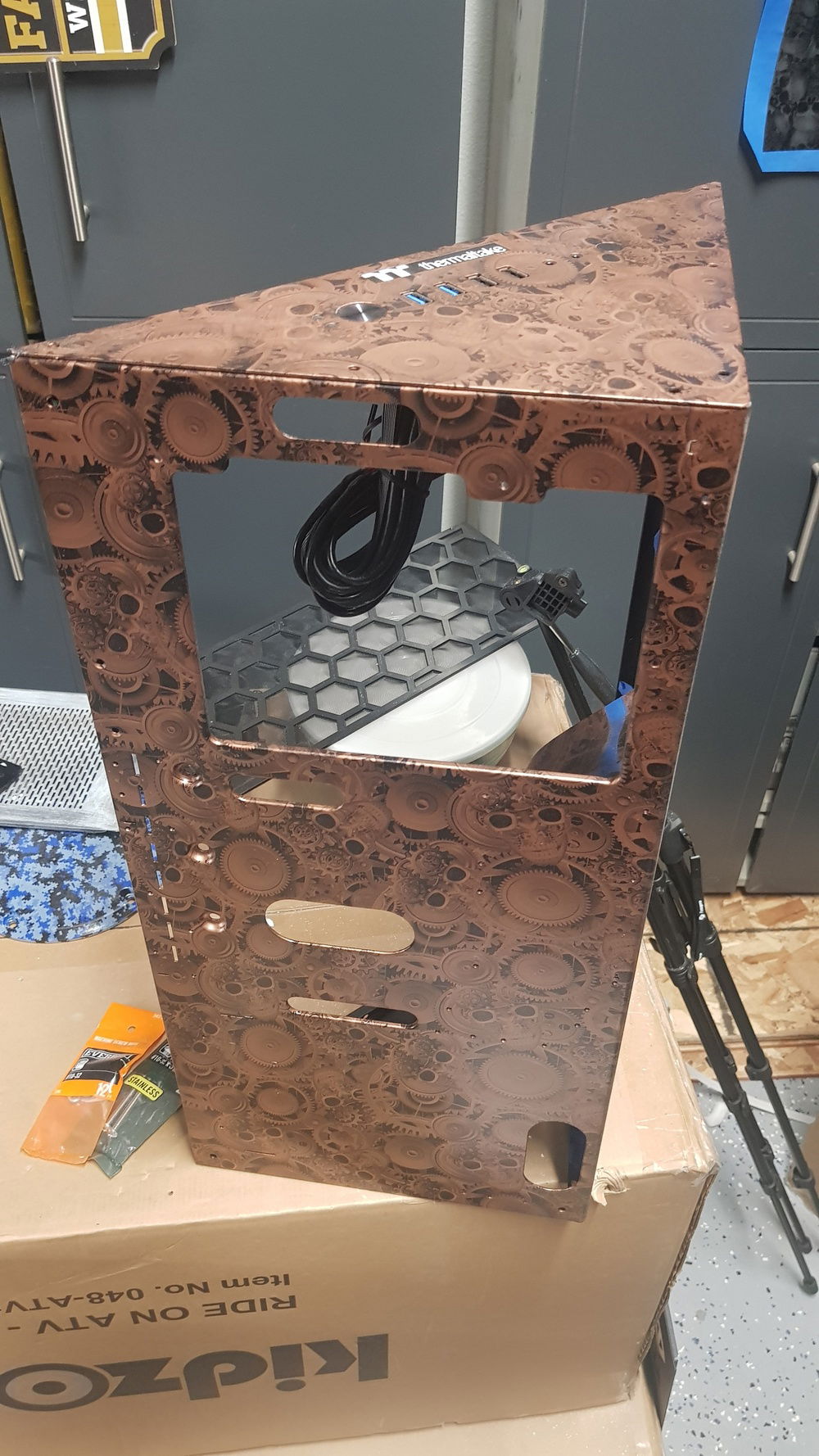 Painted and dipped the top and mobo side, ensuring that the bend ti the cooling side is seemless