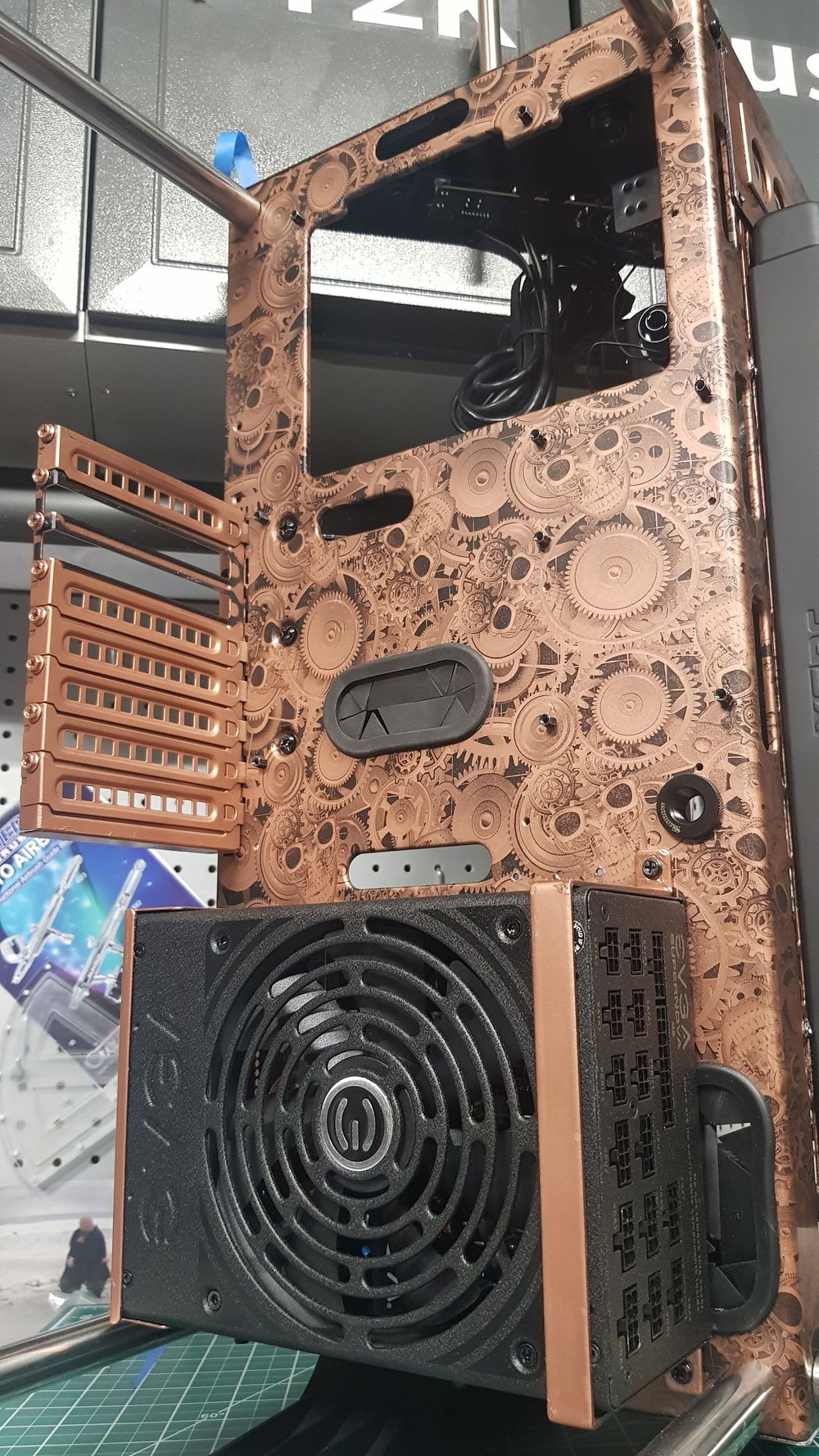 This bulkhead is for the return line for the GPU