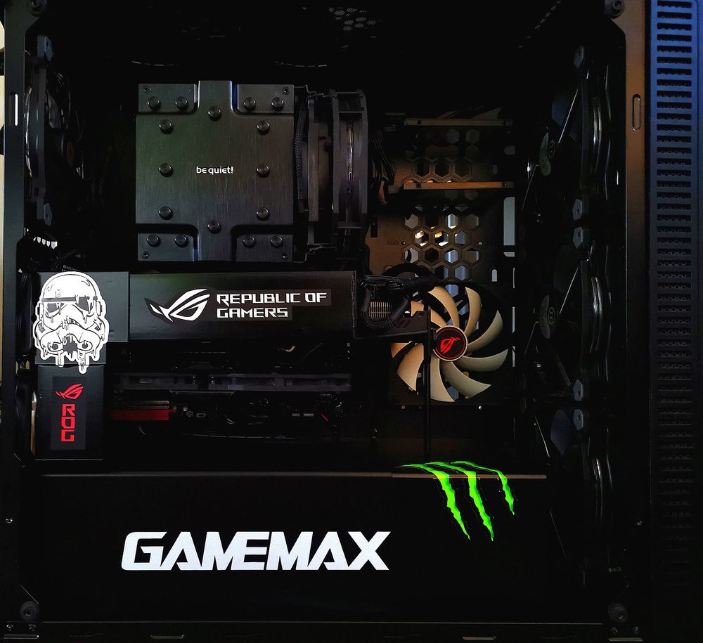 I've made an extra air pipe sucking the hot air from side of my 1080ti and extracting it on the back ????