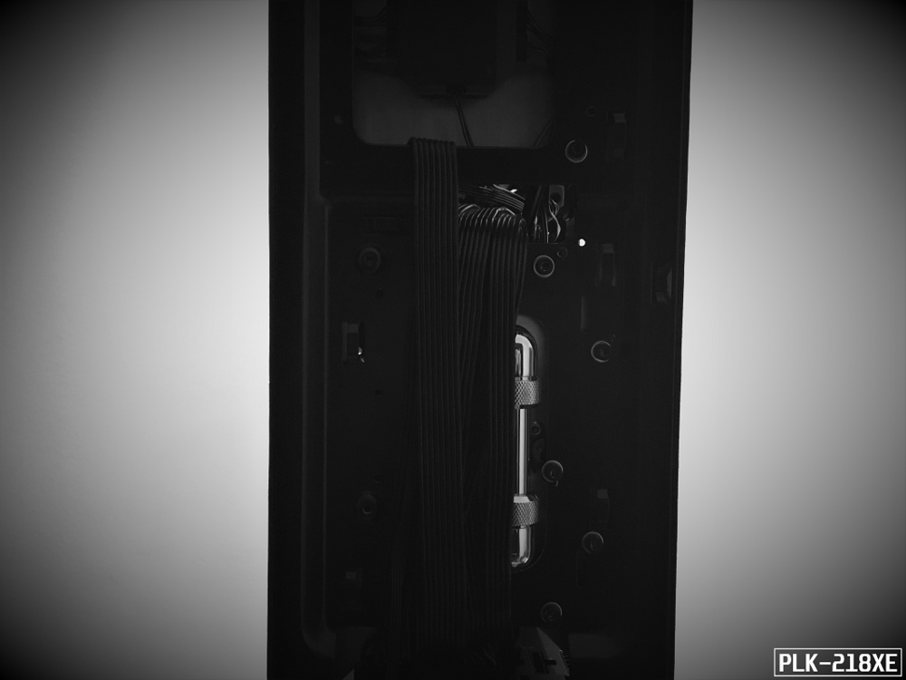 PLK-218XE - Cable management 2