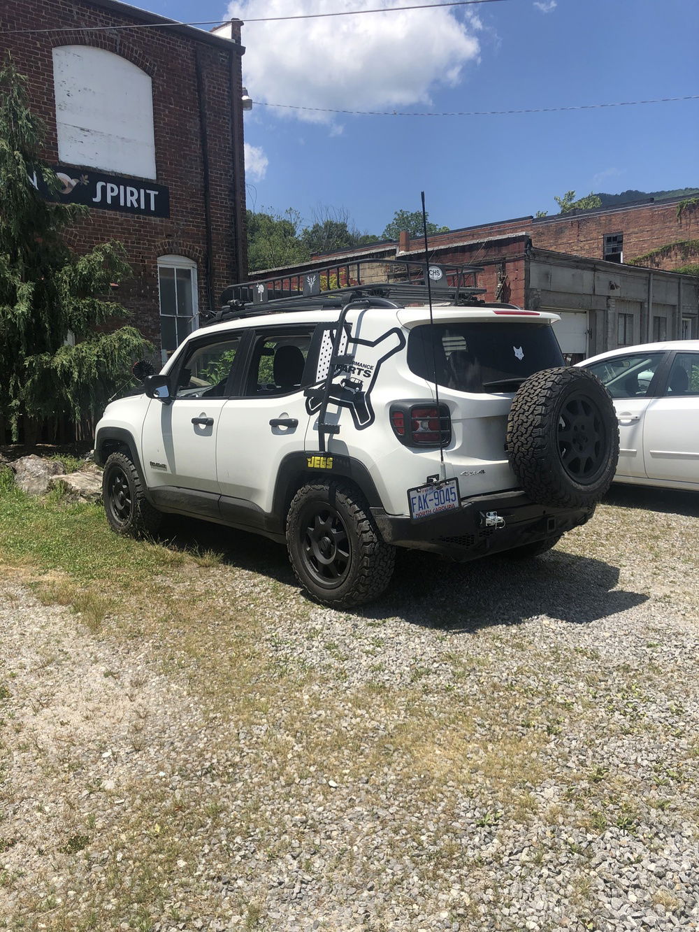 This is the Jeep Artemis PC was built to match