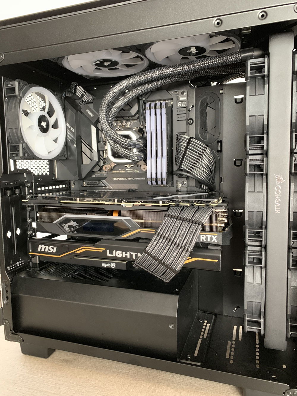 Pc inside with the power off.