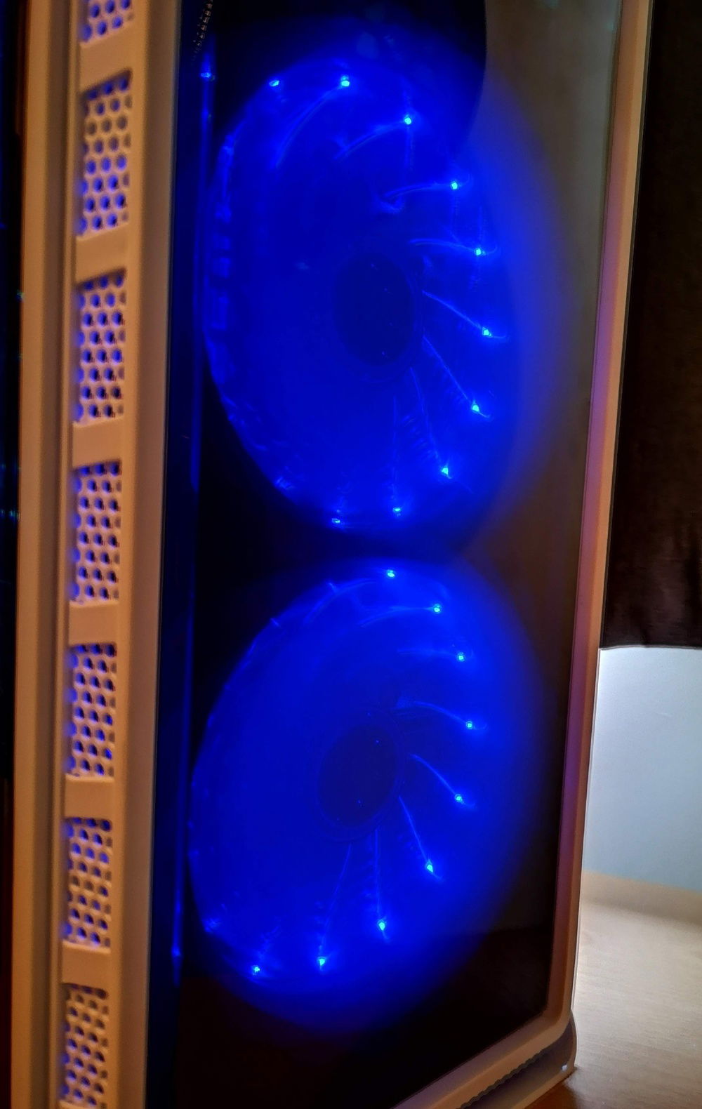 The case fans are not blue and unchangeable so ... everything is blue!