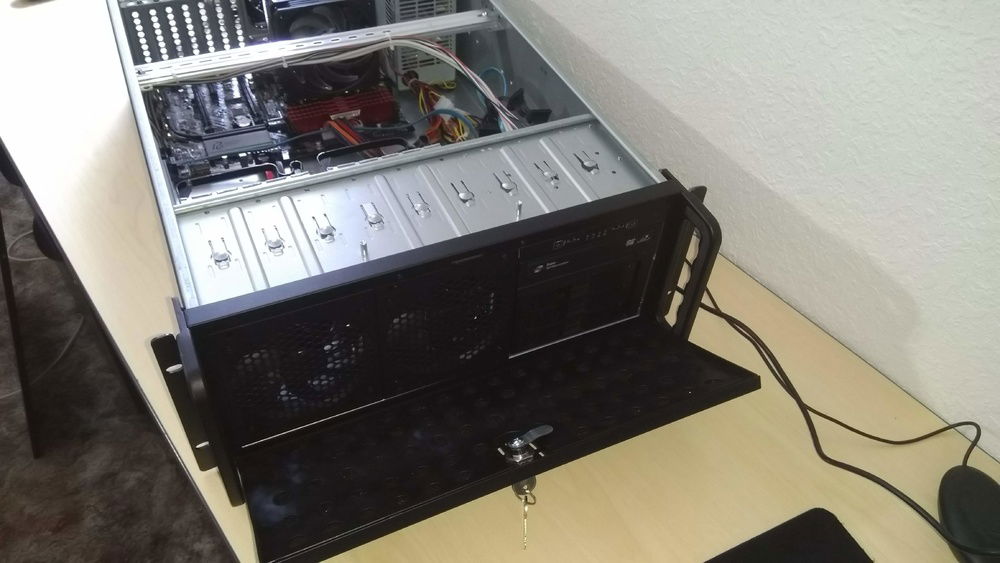 front panel door open on the RSV-L4000