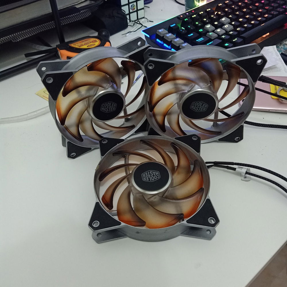 Weathering the 120mm fans.