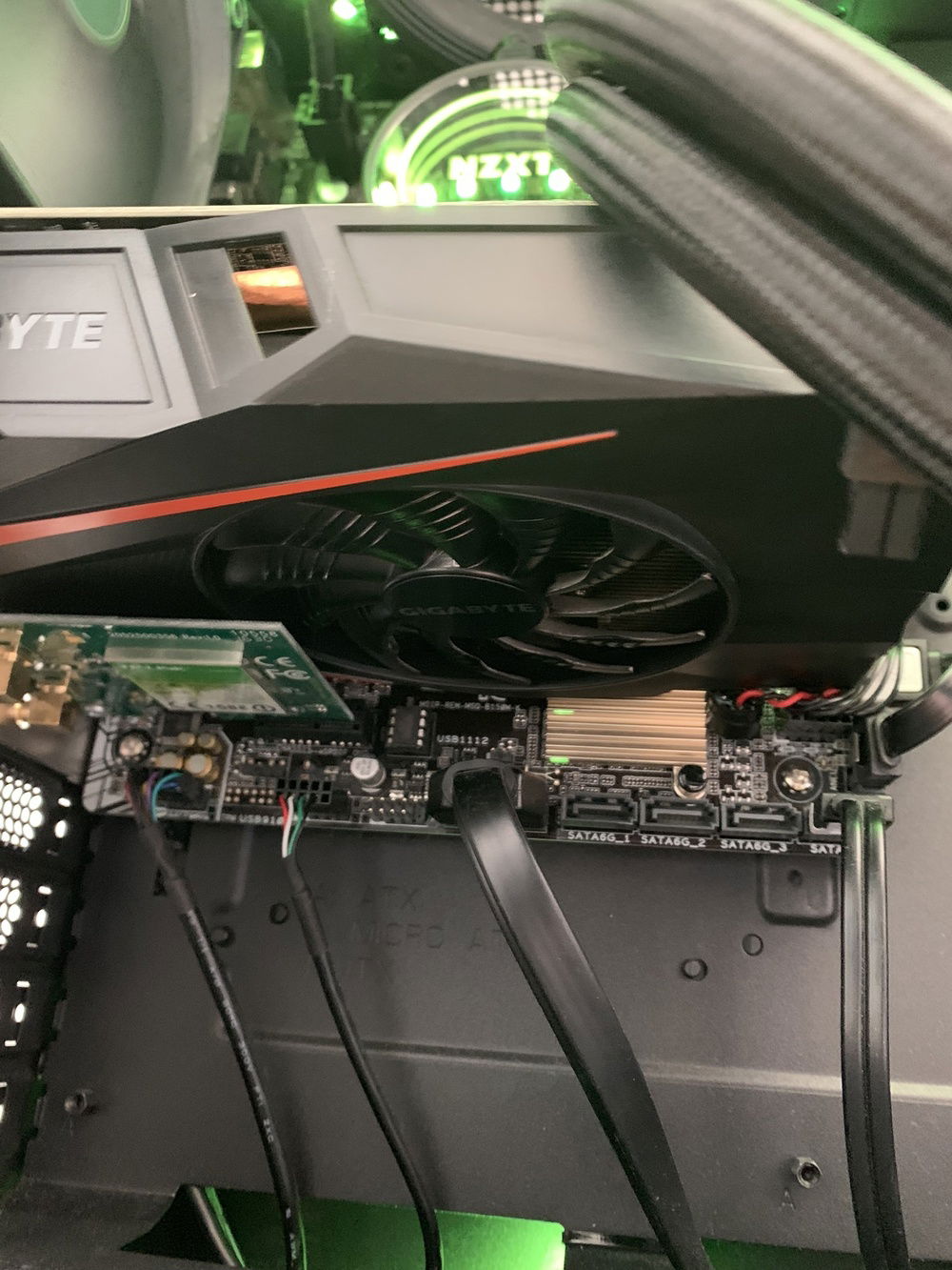 Gigabyte GTX 1060 Windforce OC 6G,
ASUS B150M-K