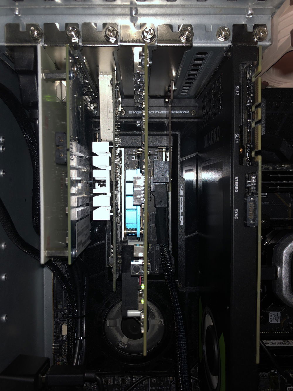 From left to right: USB 2.0, LX-DANTE, 10G SFP+, KONA HDMI, U.2, PNY Quadro P4000