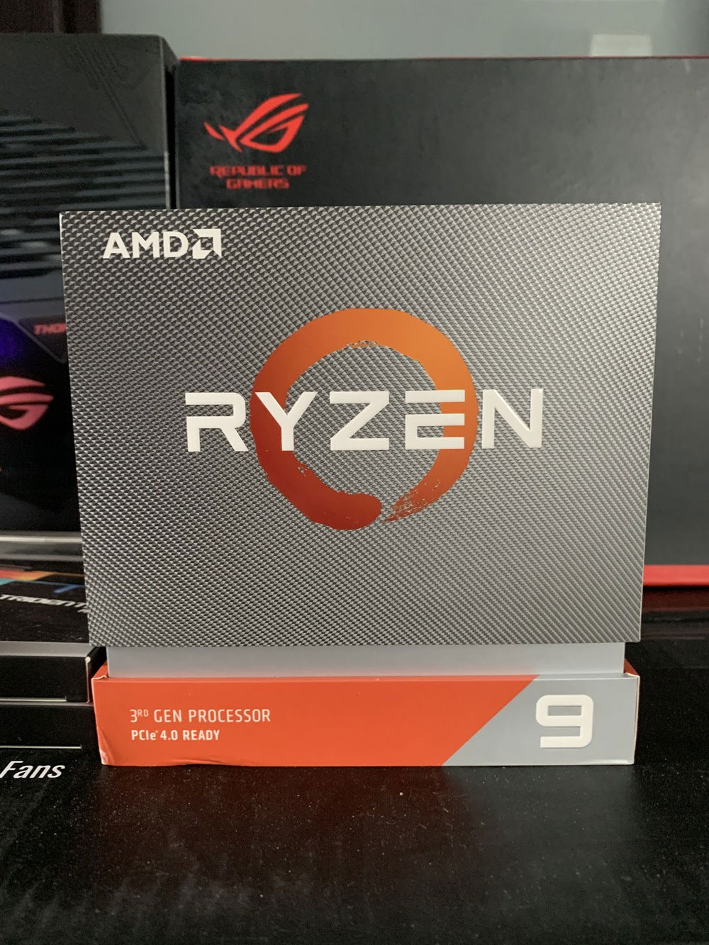 Ryzen 9 3900X, 12 cores and 24 threads of gaming and editing goodness