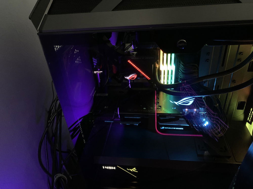 Inside the PC, excuse the glare