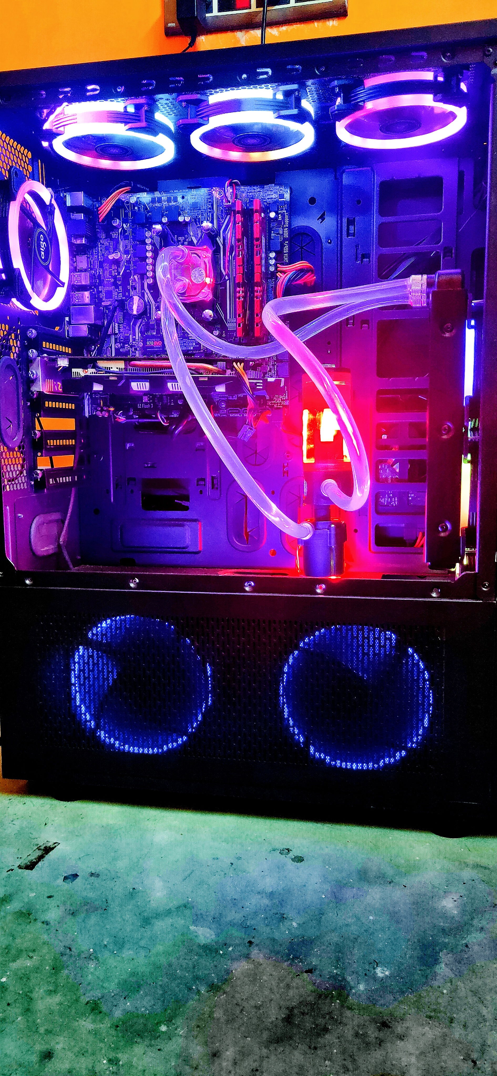 My first custom water cooling loop » builds.gg