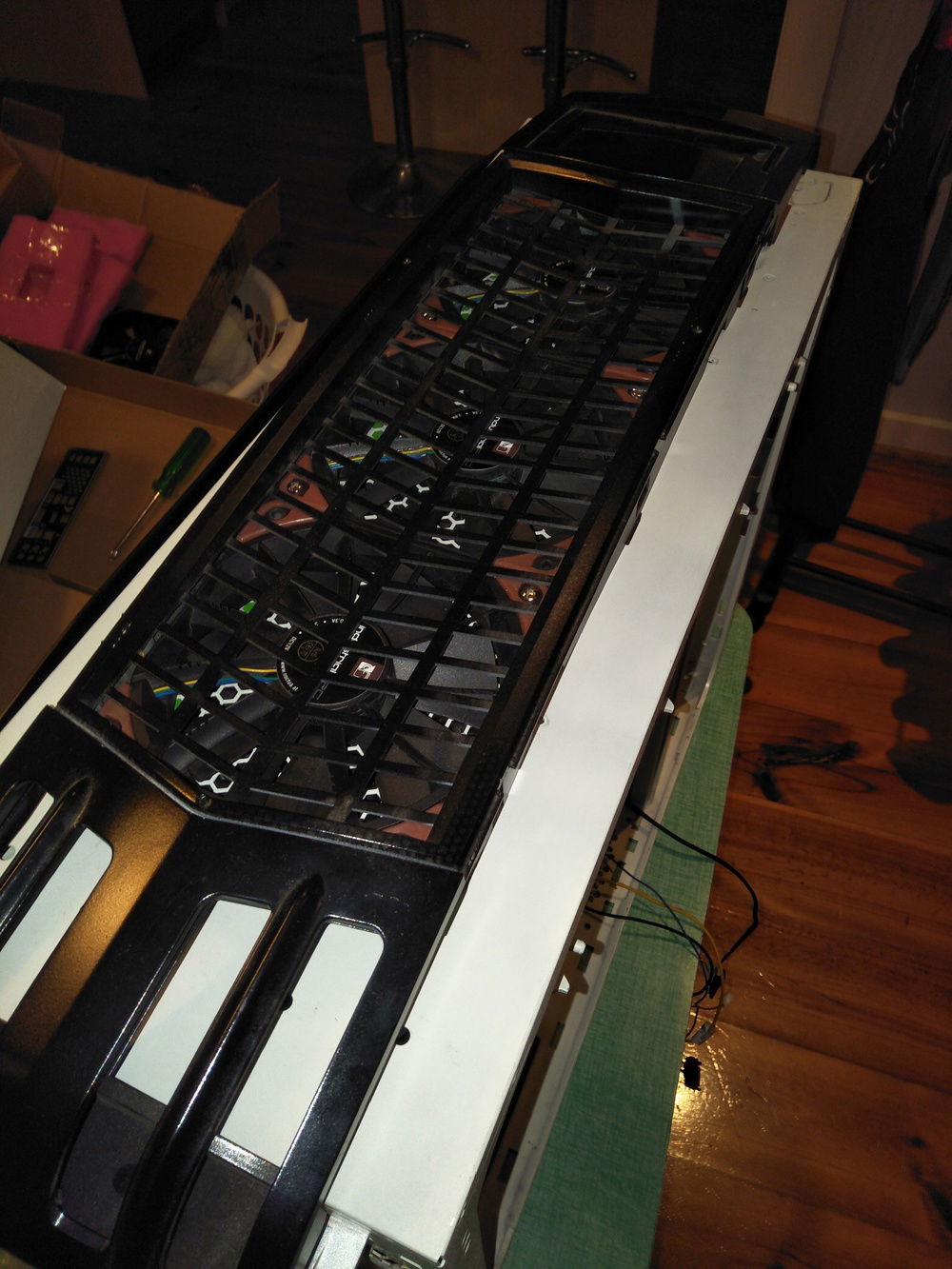 The top fans won't fit on the interior like I originally planned, but methinks it looks pretty mean with them mounted on the other side anyway.