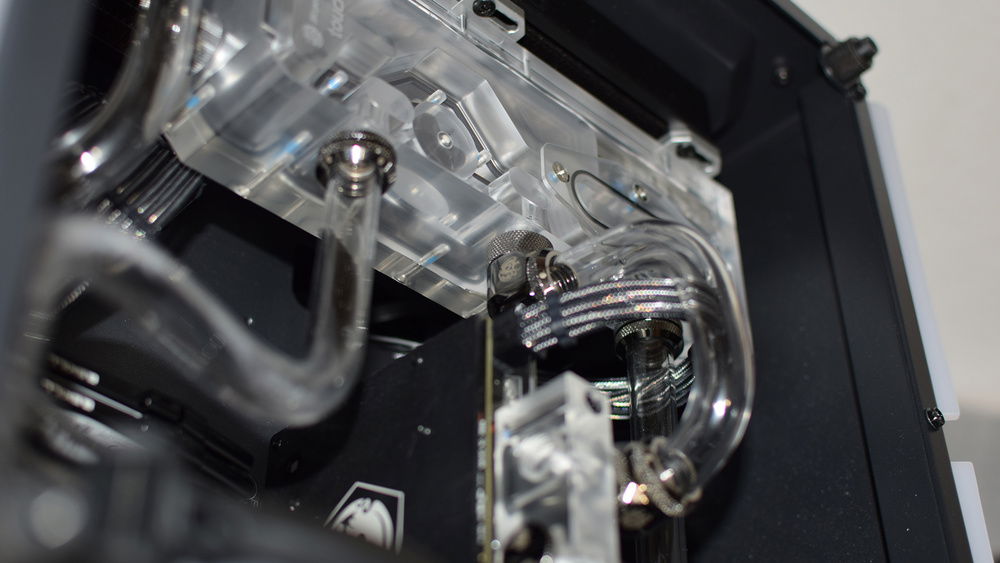 TouchAquaCube
Build with Touchaqua and Bitspower
Sponsored by Bitspower & Azzatek