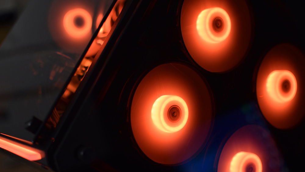 TouchAquaCube
Build with Touchaqua and Bitspower
Sponsored by Bitspower & Azzatek