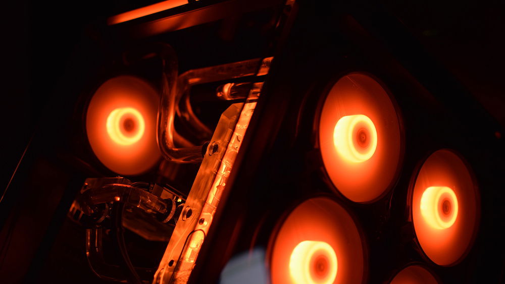 TouchAquaCube
Build with Touchaqua and Bitspower
Sponsored by Bitspower & Azzatek