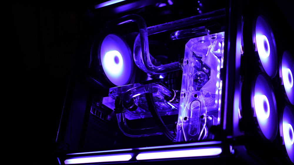 TouchAquaCube
Build with Touchaqua and Bitspower
Sponsored by Bitspower & Azzatek