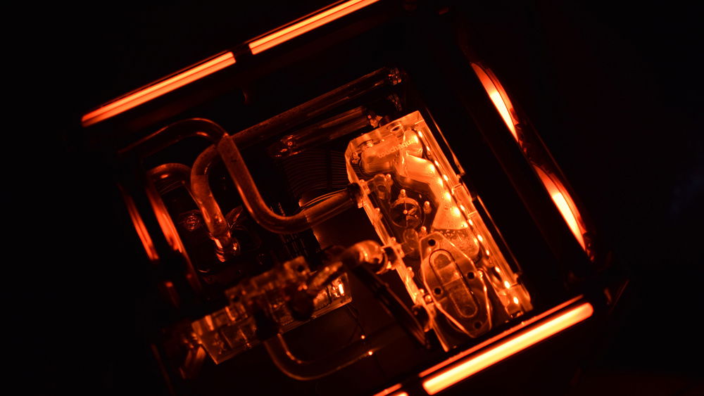 TouchAquaCube
Build with Touchaqua and Bitspower
Sponsored by Bitspower & Azzatek