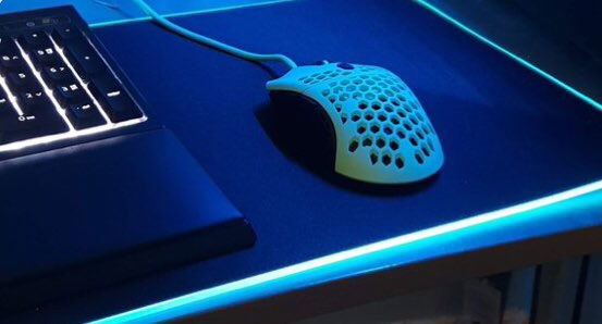 Mouse + mousemat