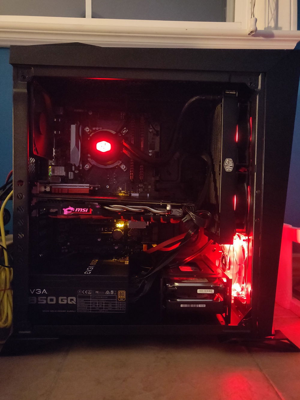 Computer without tempered glass on it.